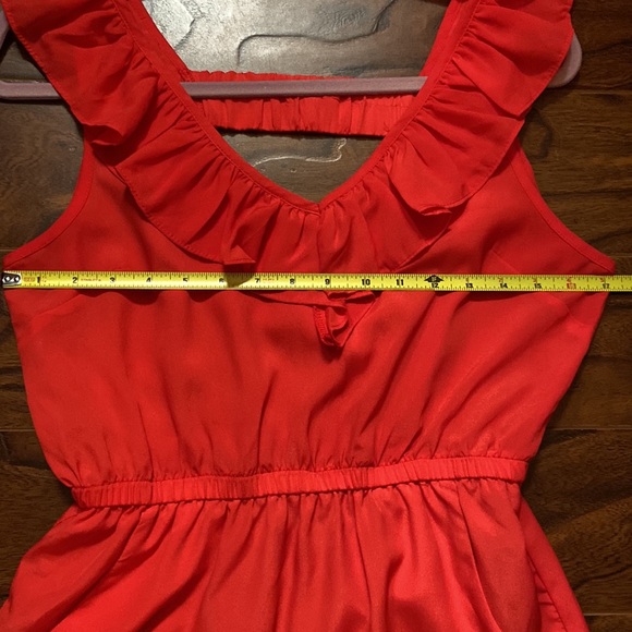 Beautiful little dress in size M - Picture 8 of 12